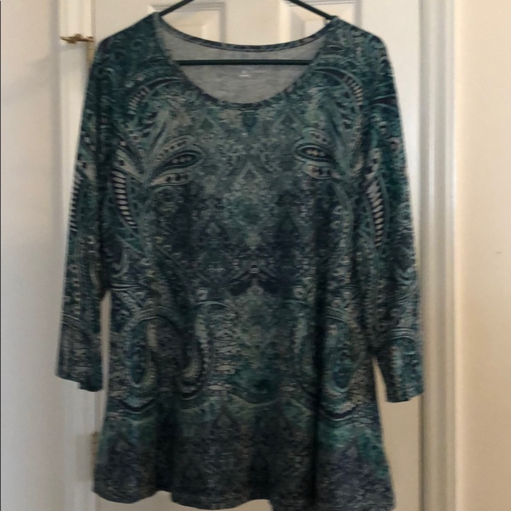 Kim Rogers Curvy top size 1X